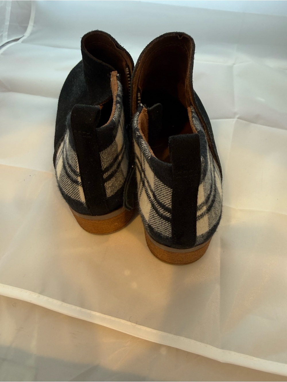 TOMS Delia Booties Size 9 - Picture 4 of 6
